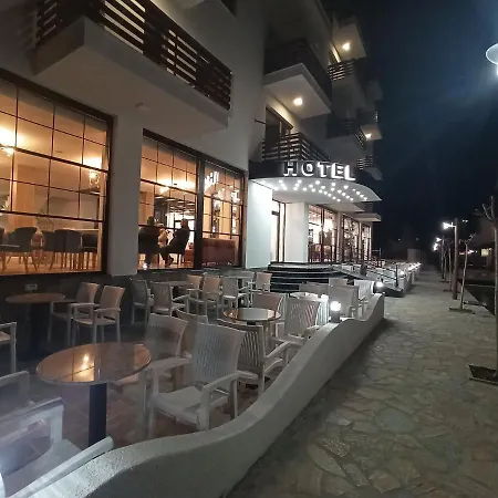 Grand Pogradec Tushemisht