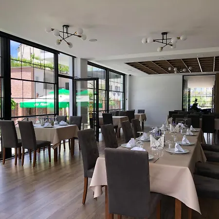 Grand Pogradec Tushemisht