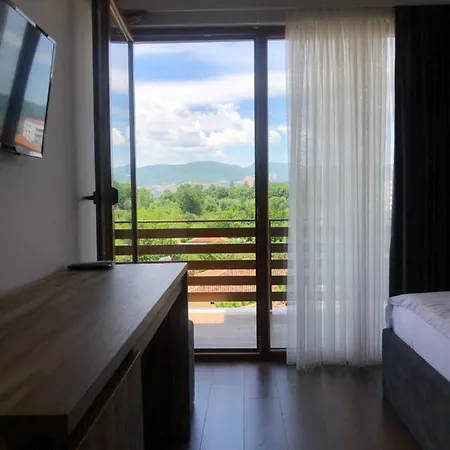 Grand Pogradec Otel Tushemisht