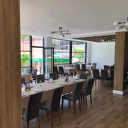 Grand Pogradec Tushemisht