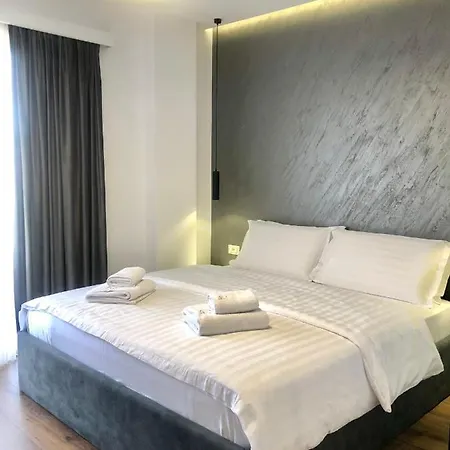 酒店 Grand Pogradec Tushemisht