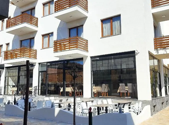 Grand Pogradec Hotel