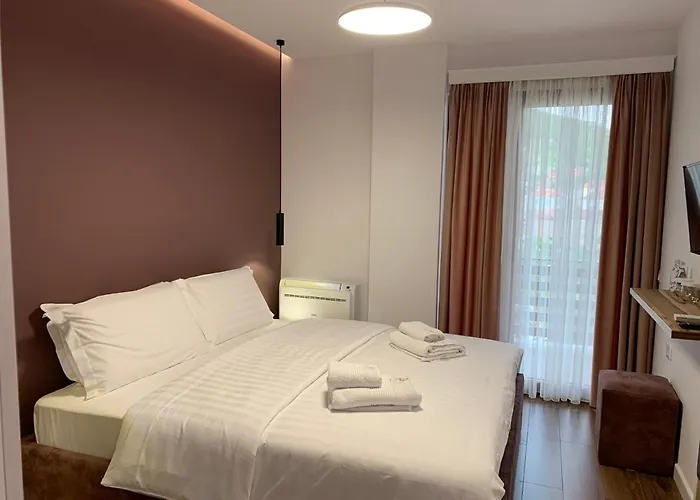 Grand Pogradec Tushemisht