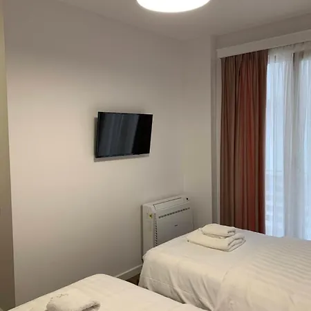 Grand Pogradec Tushemisht