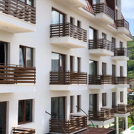 Hotell Grand Pogradec 5*