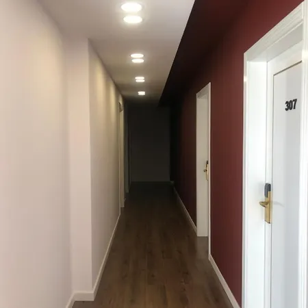 Grand Pogradec ホテル 5*