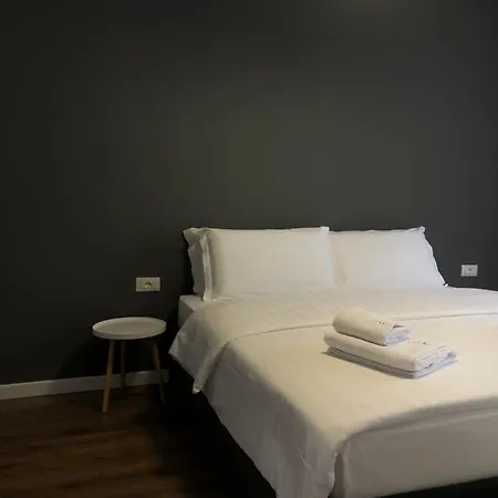 Grand Pogradec ホテル Tushemisht