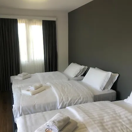 Grand Pogradec ホテル