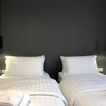 Grand Pogradec Tushemisht