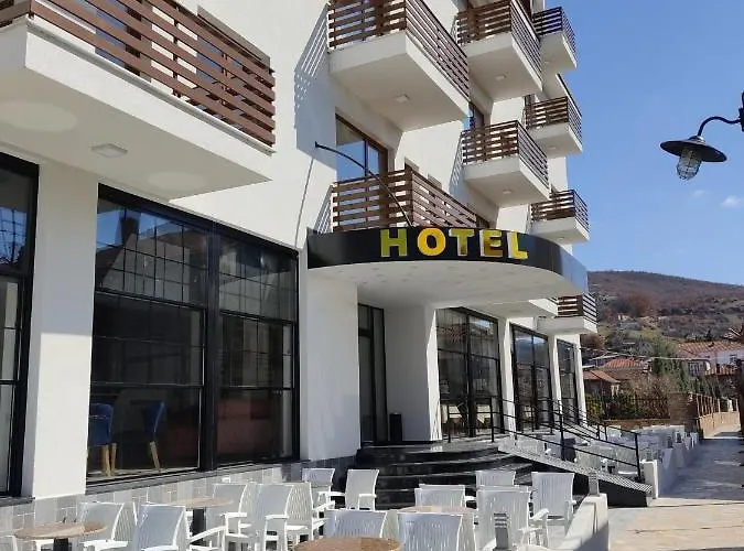 فندق Grand Pogradec