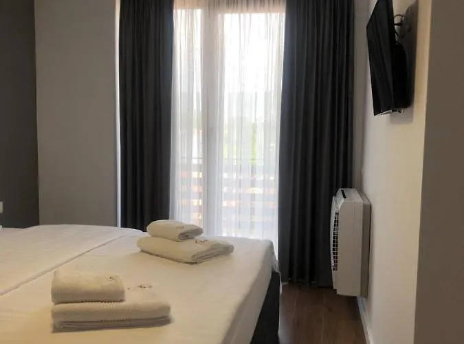 Grand Pogradec فندق 5*