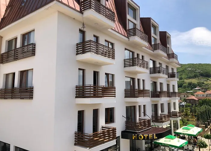 Grand Pogradec Tushemisht